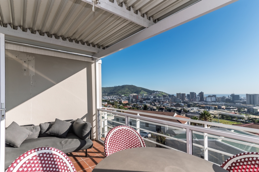 To Let 2 Bedroom Property for Rent in Vredehoek Western Cape